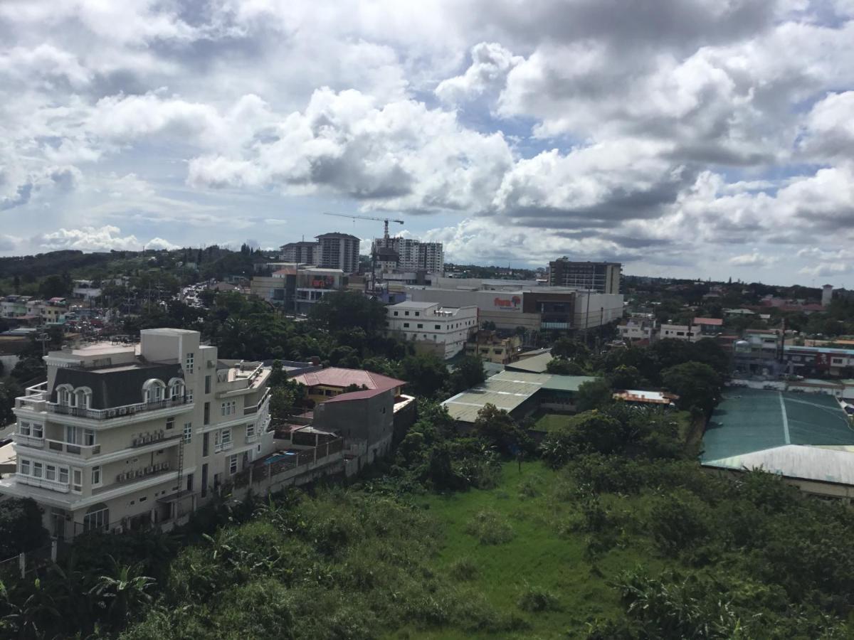 Condo With Free Swimming Pool & Viewing Deck Tagaytay City Exteriör bild