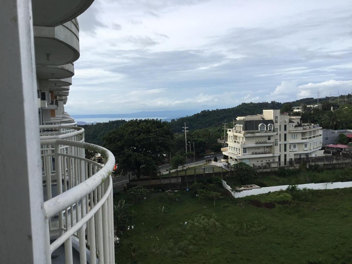 Condo With Free Swimming Pool & Viewing Deck Tagaytay City Exteriör bild